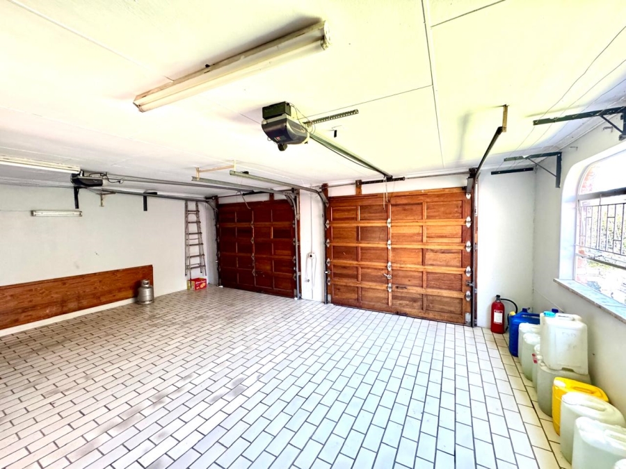 6 Bedroom Property for Sale in Kinross Mpumalanga