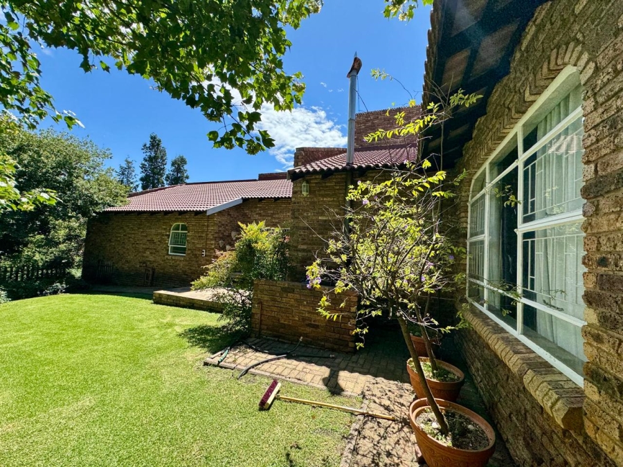 6 Bedroom Property for Sale in Kinross Mpumalanga