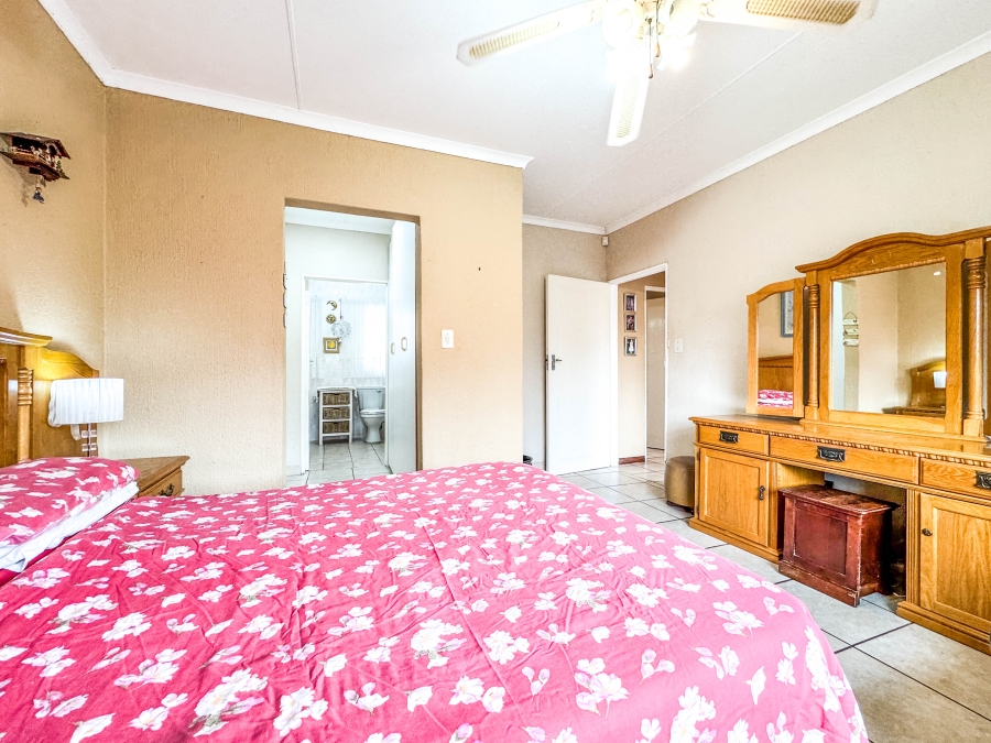 3 Bedroom Property for Sale in Nelspruit Ext 14 Mpumalanga