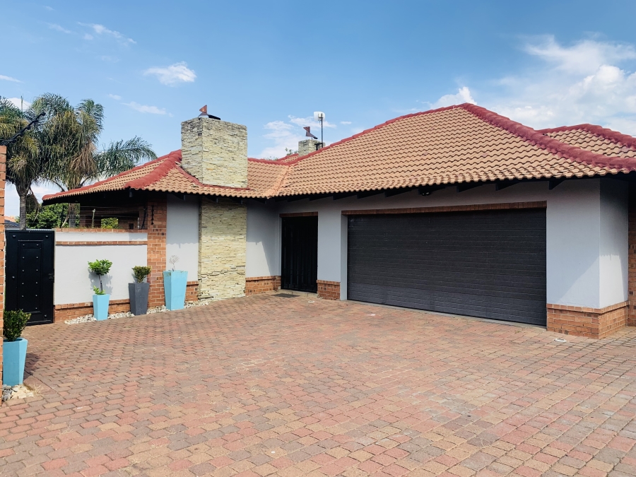 3 Bedroom Property for Sale in Aerorand Mpumalanga