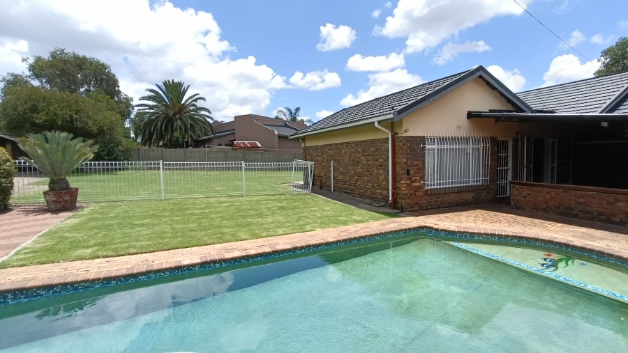4 Bedroom Property for Sale in Die Heuwel Ext 1 Mpumalanga