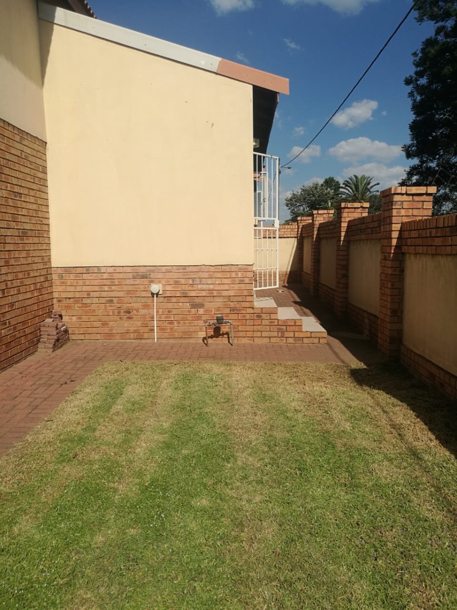 To Let 2 Bedroom Property for Rent in Reyno Ridge Mpumalanga