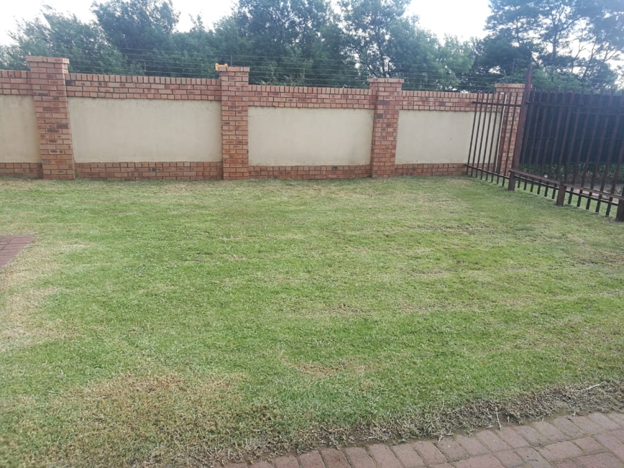 To Let 2 Bedroom Property for Rent in Reyno Ridge Mpumalanga