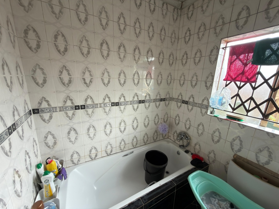 3 Bedroom Property for Sale in Kamagugu Mpumalanga