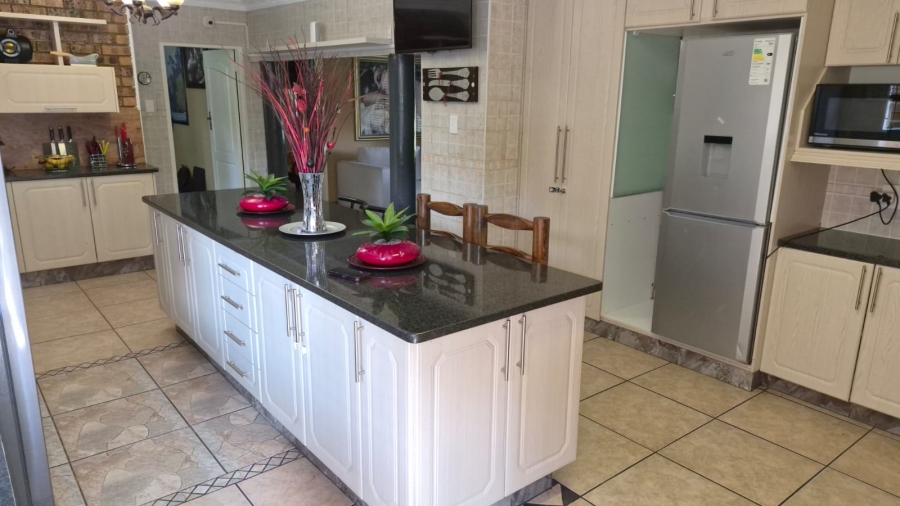 4 Bedroom Property for Sale in Die Heuwel Mpumalanga