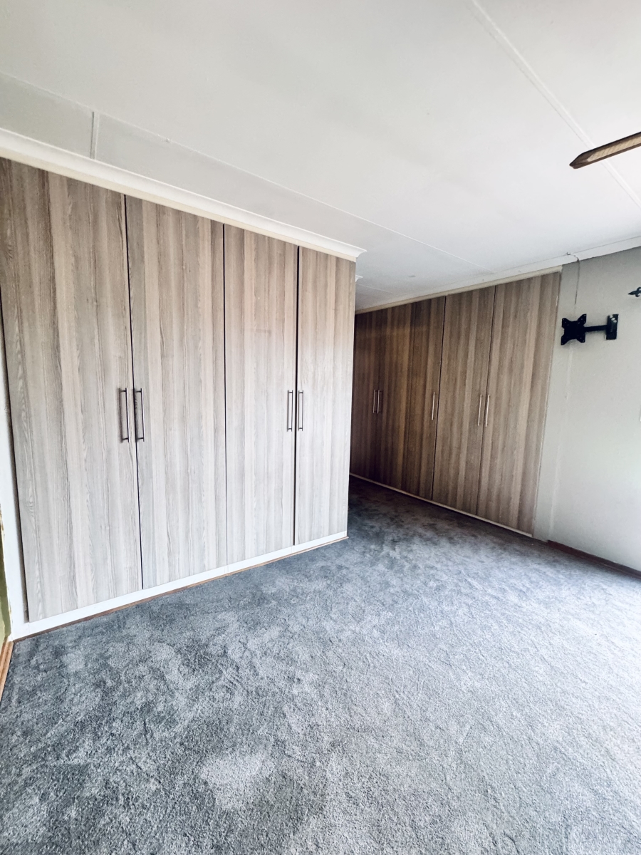 4 Bedroom Property for Sale in Ben Fleur Mpumalanga