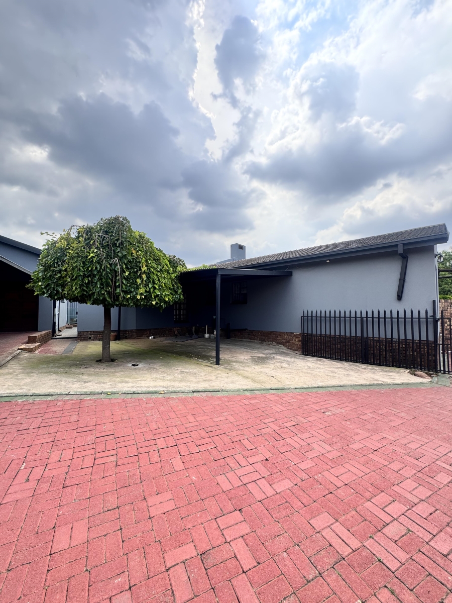 4 Bedroom Property for Sale in Ben Fleur Mpumalanga