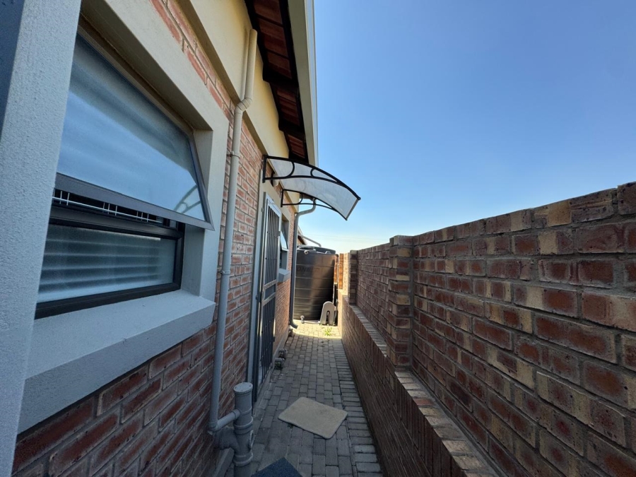 2 Bedroom Property for Sale in Terra Nova Mpumalanga