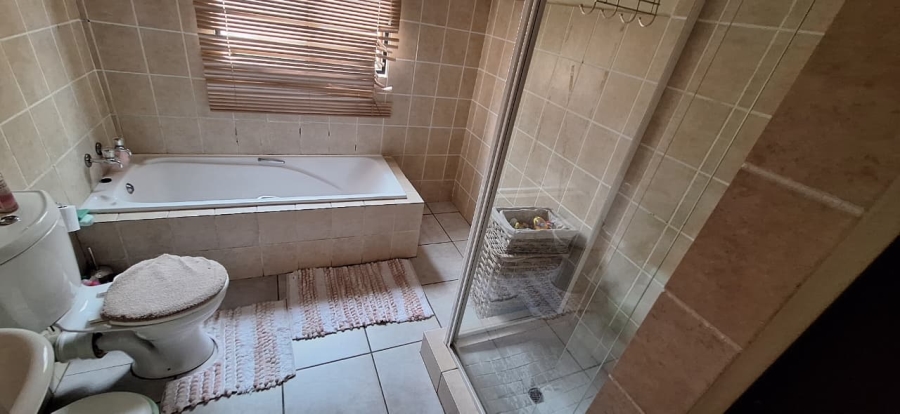 To Let 3 Bedroom Property for Rent in Stonehenge Ext 1 Mpumalanga