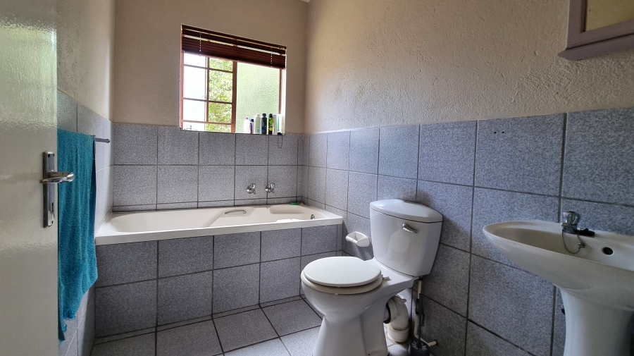 3 Bedroom Property for Sale in Nelspruit Ext 22 Mpumalanga
