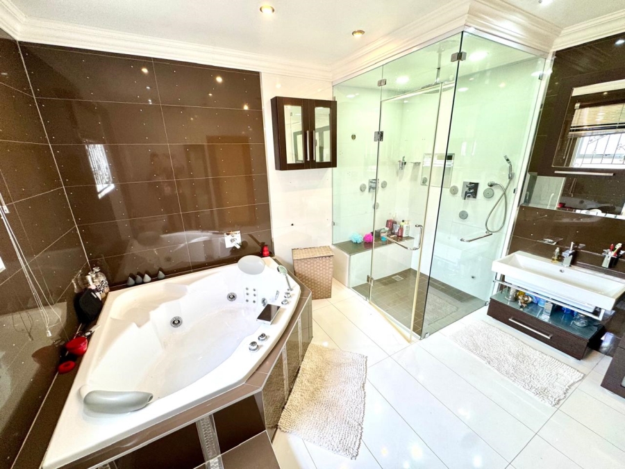 4 Bedroom Property for Sale in Kinross Mpumalanga