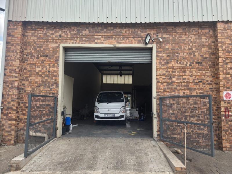 To Let commercial Property for Rent in Witbank Ext 16 Mpumalanga