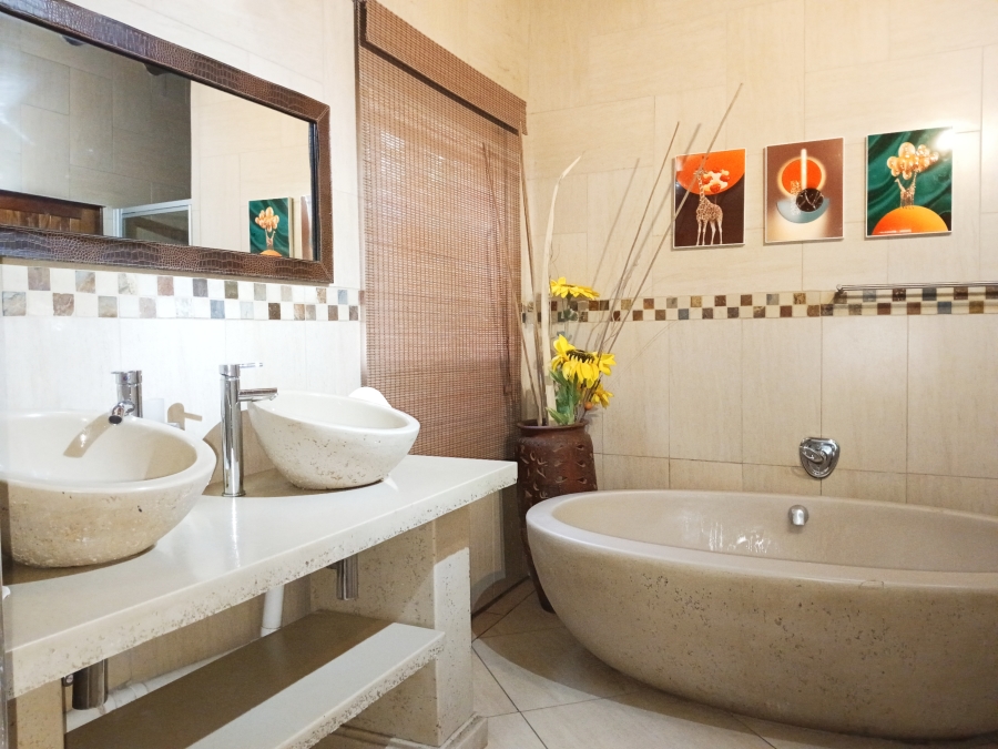 3 Bedroom Property for Sale in Marloth Park Mpumalanga