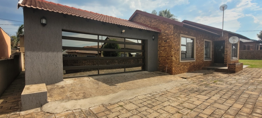 3 Bedroom Property for Sale in Mhluzi Mpumalanga