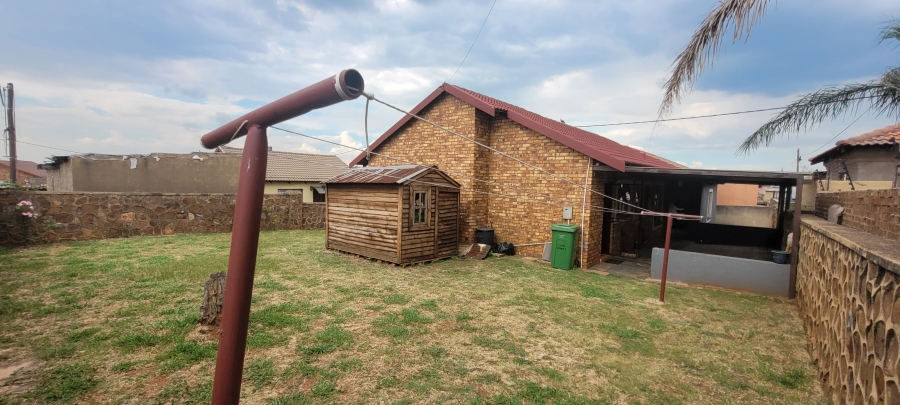 3 Bedroom Property for Sale in Mhluzi Mpumalanga