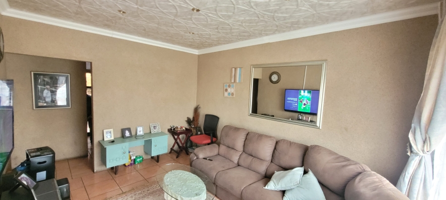 3 Bedroom Property for Sale in Mhluzi Mpumalanga