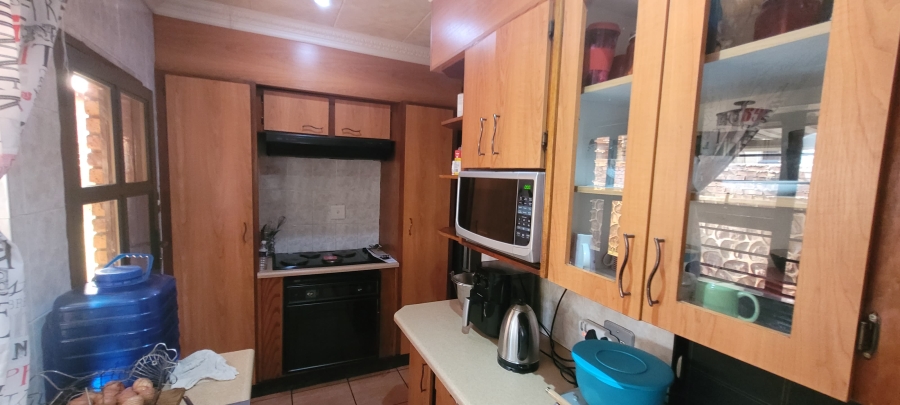 3 Bedroom Property for Sale in Mhluzi Mpumalanga