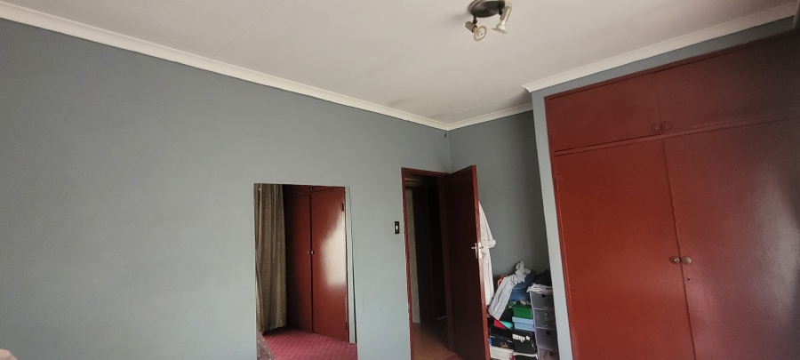 3 Bedroom Property for Sale in Mhluzi Mpumalanga