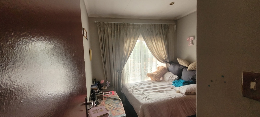 3 Bedroom Property for Sale in Mhluzi Mpumalanga