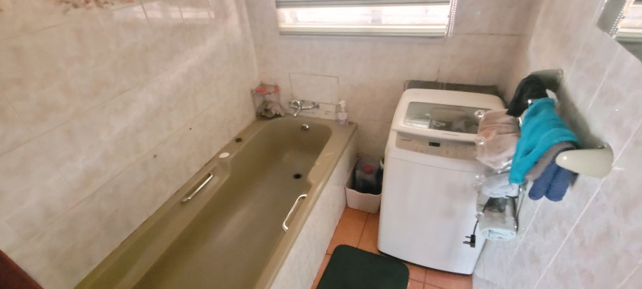 3 Bedroom Property for Sale in Mhluzi Mpumalanga