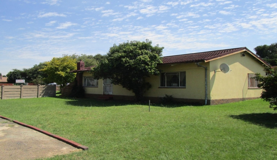 3 Bedroom Property for Sale in Witbank Ext 16 Mpumalanga
