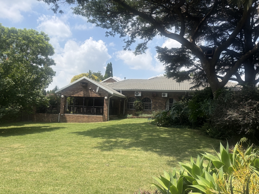 8 Bedroom Property for Sale in Die Heuwel Mpumalanga