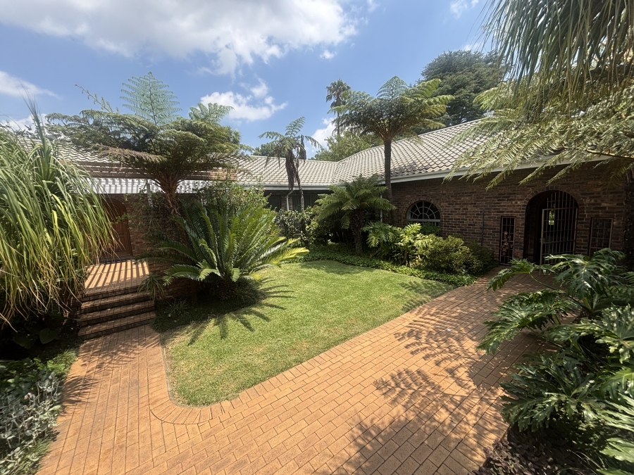 8 Bedroom Property for Sale in Die Heuwel Mpumalanga