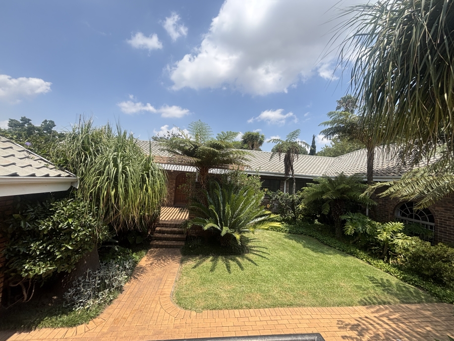 8 Bedroom Property for Sale in Die Heuwel Mpumalanga