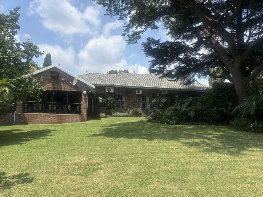 8 Bedroom Property for Sale in Die Heuwel Mpumalanga