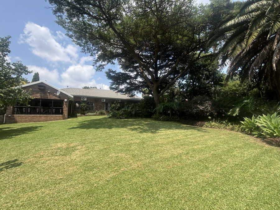 8 Bedroom Property for Sale in Die Heuwel Mpumalanga