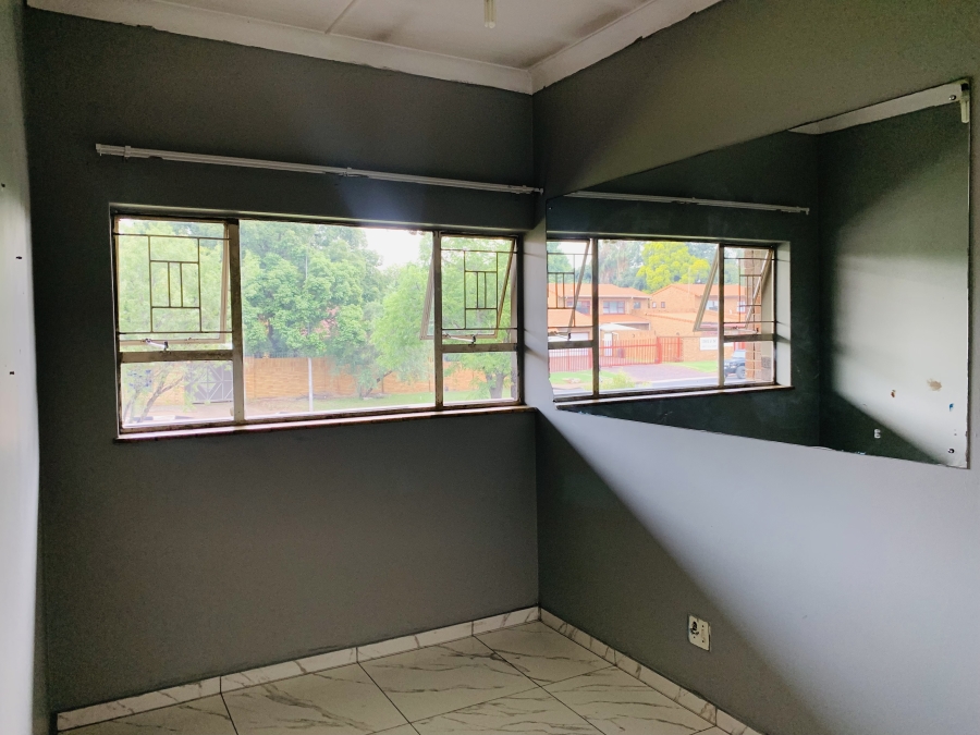 To Let 3 Bedroom Property for Rent in Middelburg Central Mpumalanga