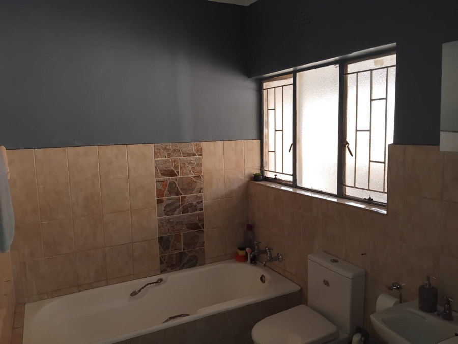 2 Bedroom Property for Sale in Middelburg Central Mpumalanga