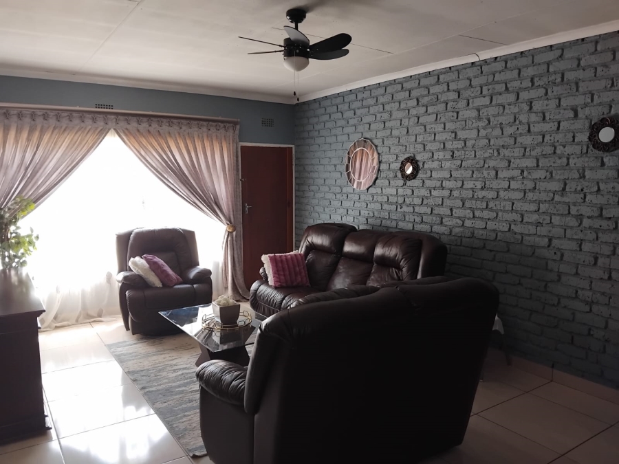 2 Bedroom Property for Sale in Middelburg Central Mpumalanga