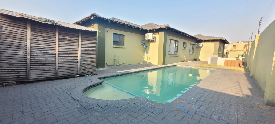 4 Bedroom Property for Sale in Aerorand Mpumalanga
