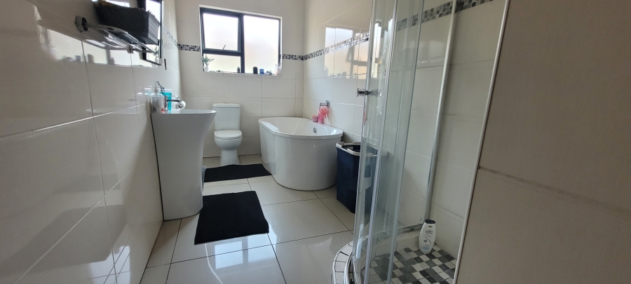 4 Bedroom Property for Sale in Aerorand Mpumalanga