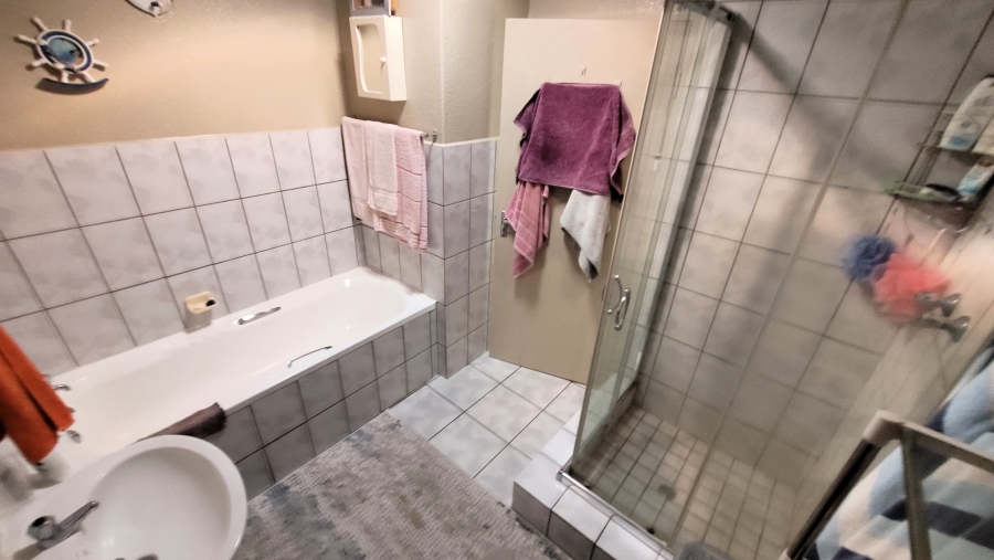 2 Bedroom Property for Sale in Nelspruit Ext 22 Mpumalanga