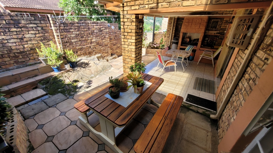 2 Bedroom Property for Sale in Nelspruit Ext 22 Mpumalanga