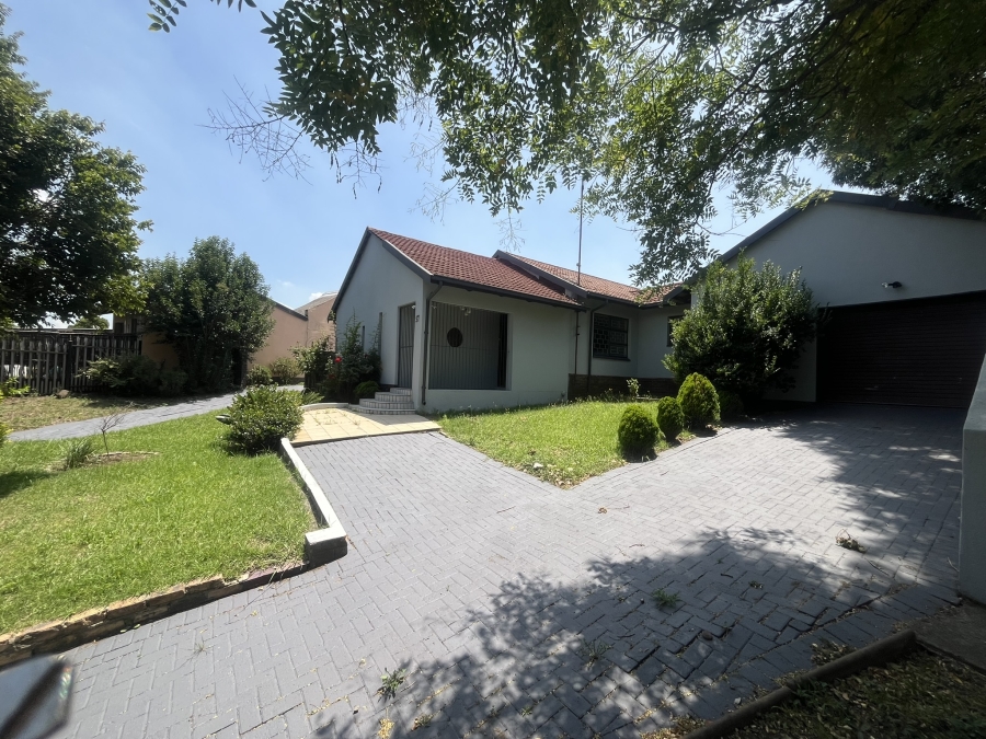 4 Bedroom Property for Sale in Secunda Mpumalanga