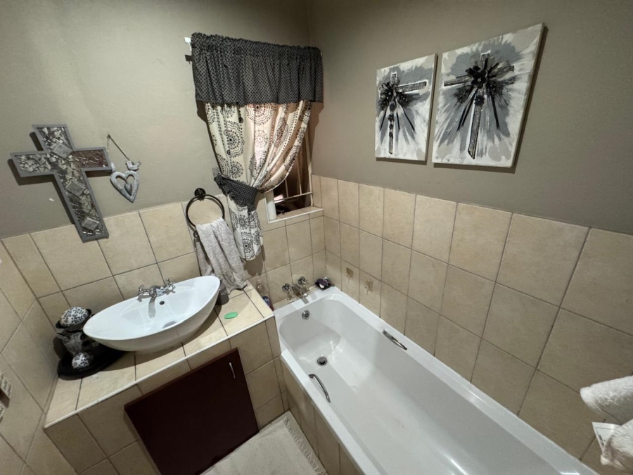 4 Bedroom Property for Sale in Secunda Mpumalanga