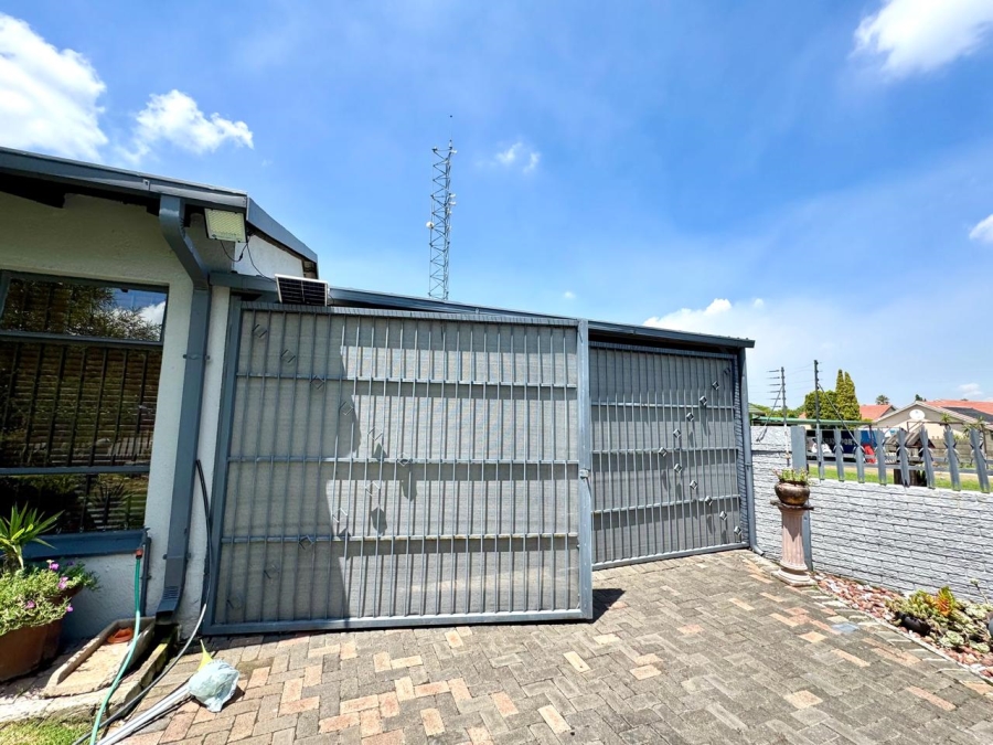 3 Bedroom Property for Sale in Kruinpark Mpumalanga