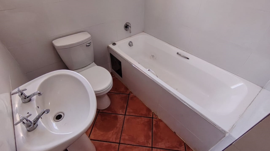 To Let 3 Bedroom Property for Rent in West Acres Mpumalanga