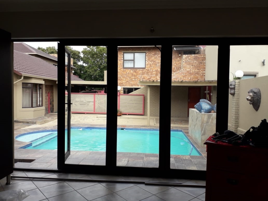 10 Bedroom Property for Sale in Kruinpark Mpumalanga