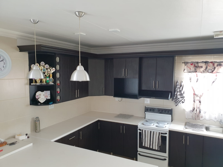 10 Bedroom Property for Sale in Kruinpark Mpumalanga