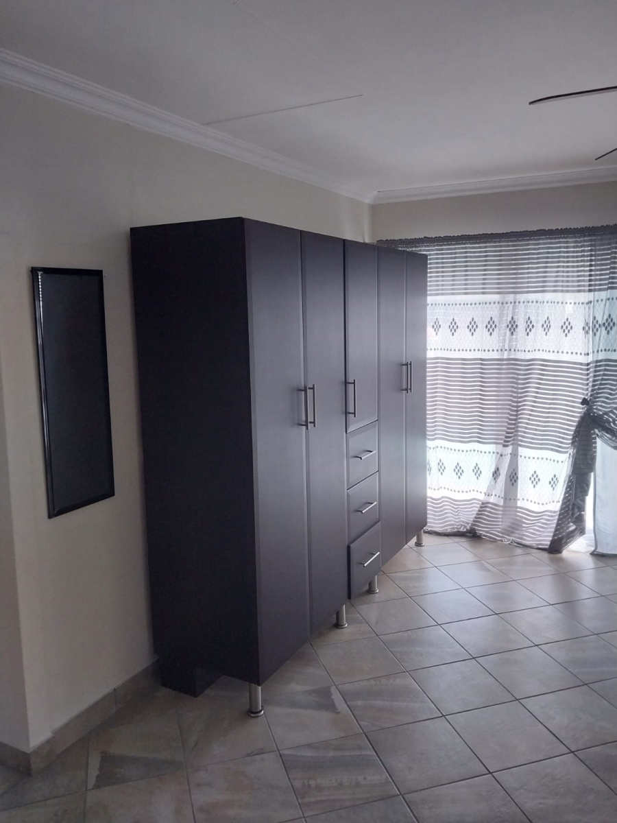 10 Bedroom Property for Sale in Kruinpark Mpumalanga