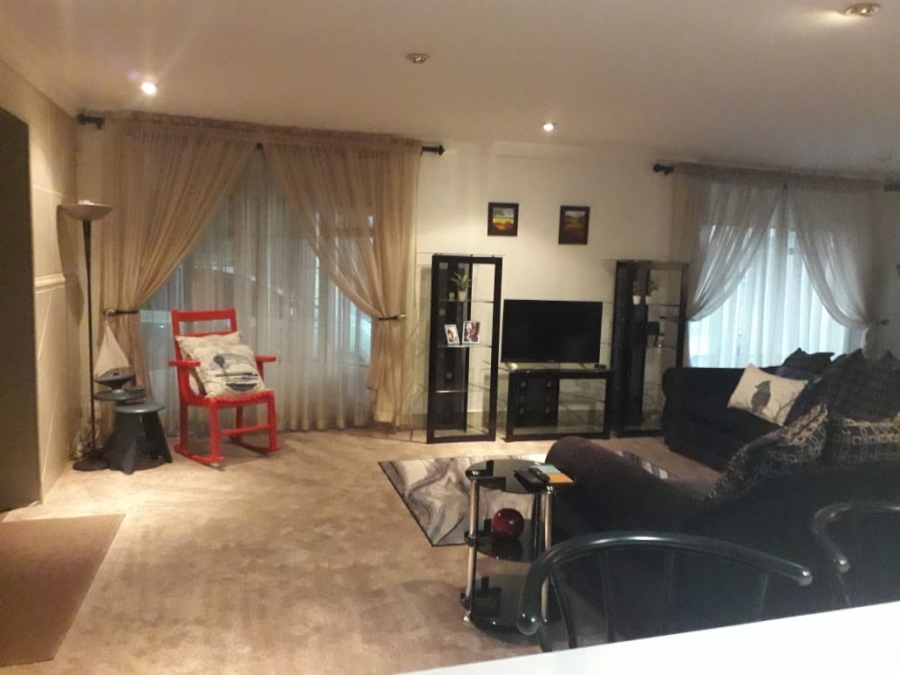 10 Bedroom Property for Sale in Kruinpark Mpumalanga