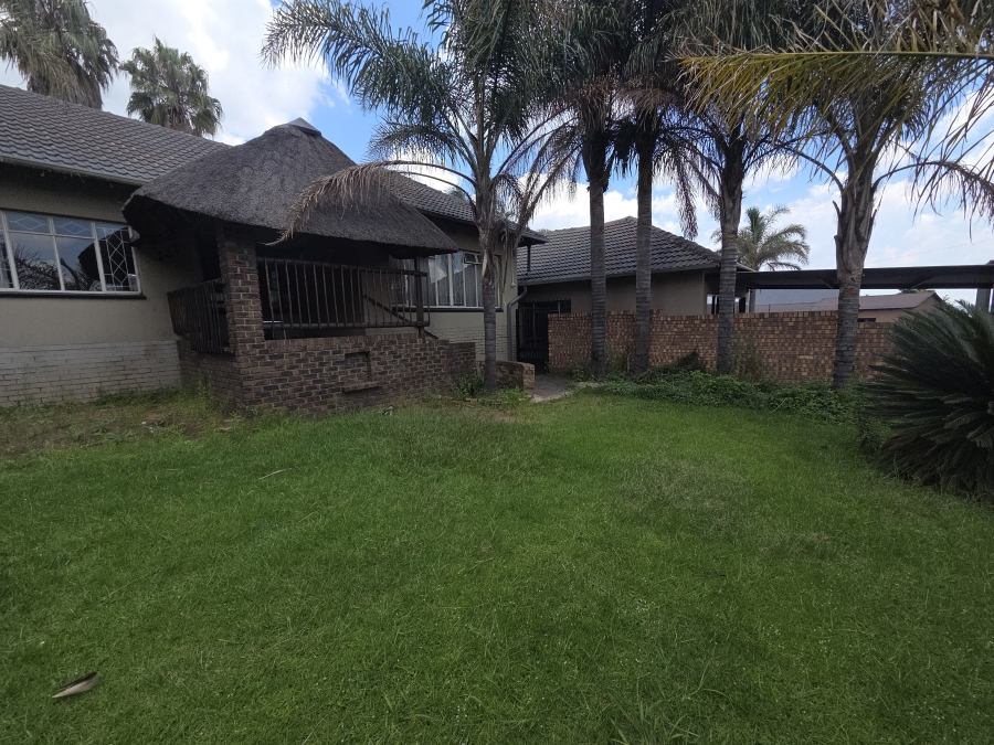 Commercial Property for Sale in Witbank Ext 16 Mpumalanga