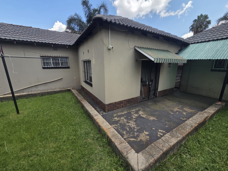 Commercial Property for Sale in Witbank Ext 16 Mpumalanga