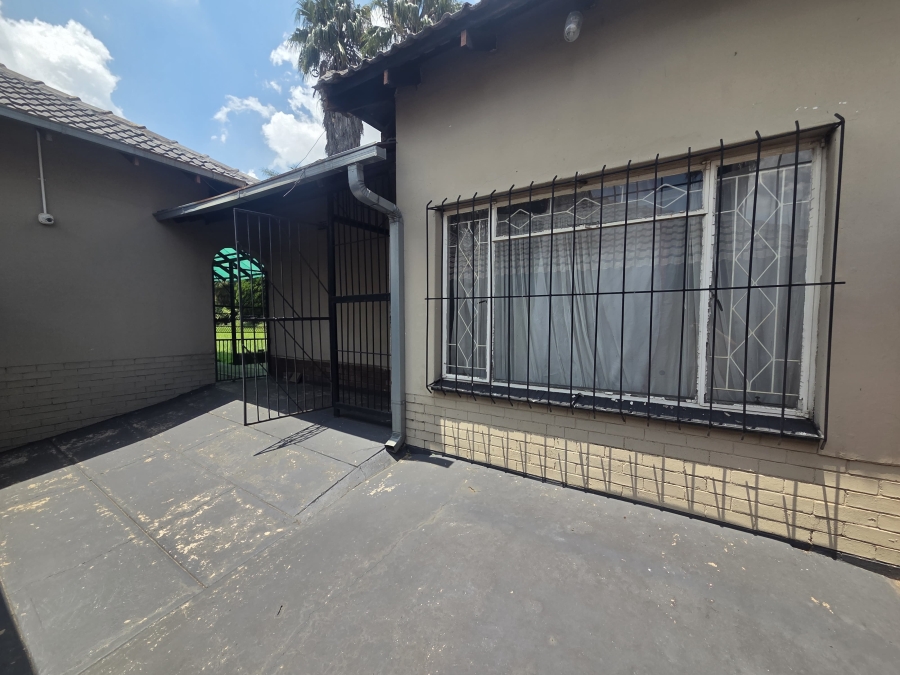 Commercial Property for Sale in Witbank Ext 16 Mpumalanga