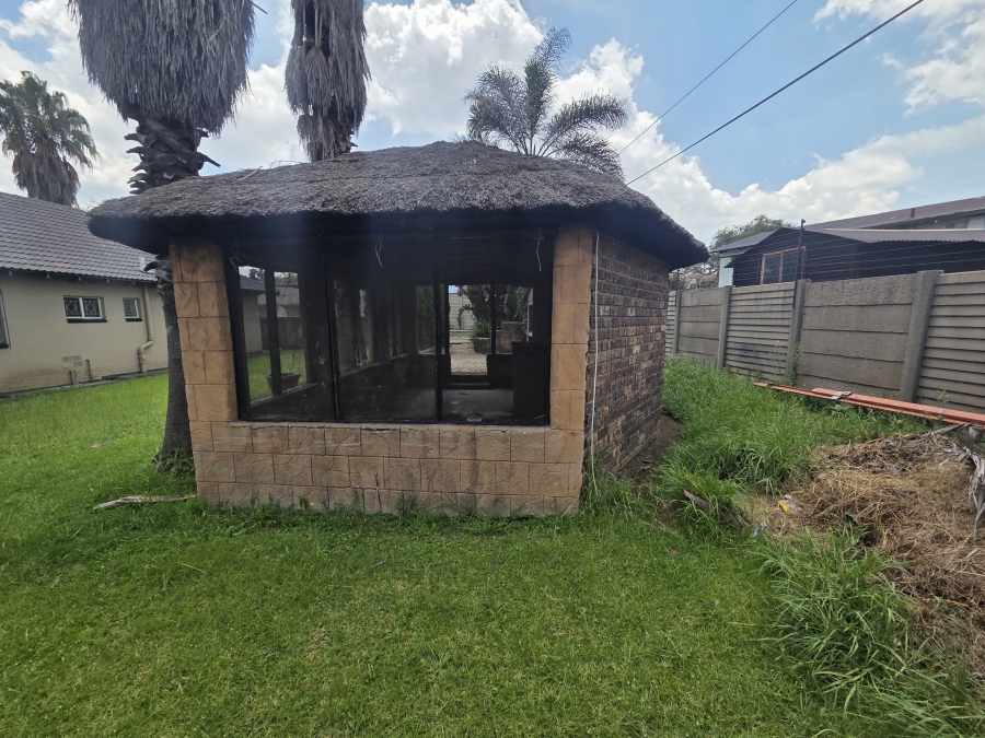 Commercial Property for Sale in Witbank Ext 16 Mpumalanga
