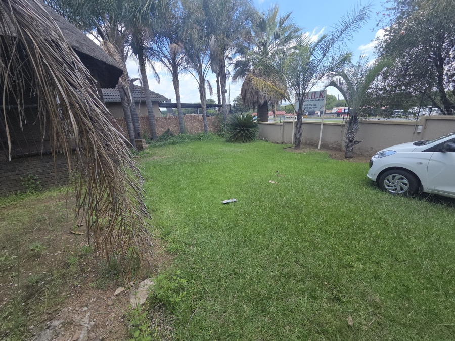 Commercial Property for Sale in Witbank Ext 16 Mpumalanga